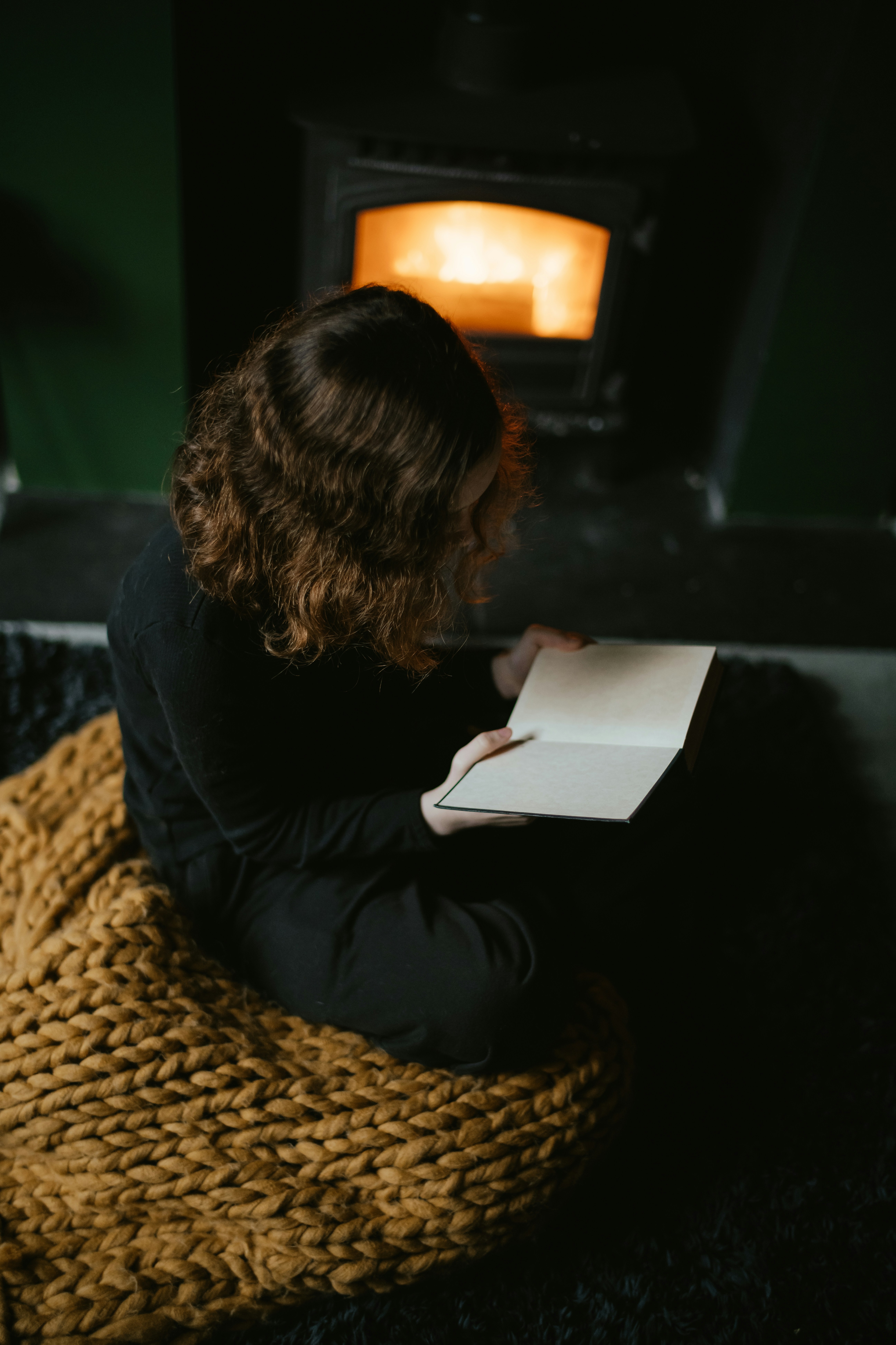 Latin student studying English